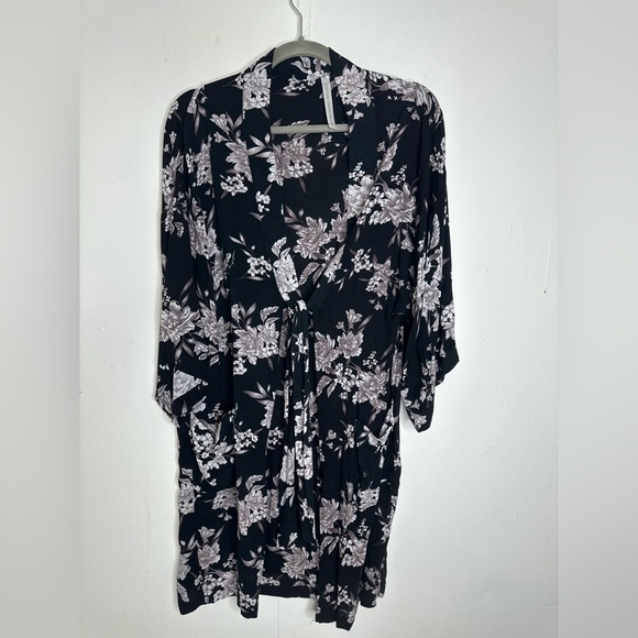Spiritual Gangster Maya Black Floral Print Kimono One Size - Picture 6 of 6